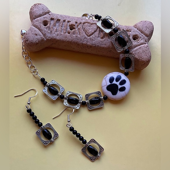 Dog Bracelet & Earring Set Special Birthday Gift for the lady that loves her dog - Picture 5 of 5
